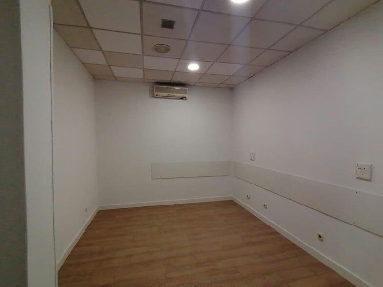 Bureau/Commerce de détail dans Alcobendas, Madrid à louer - Photo intérieure - Image 3 de 3