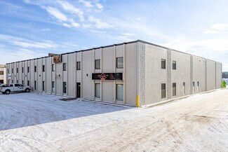 Plus de détails pour 17611-17615 105th Ave NW, Edmonton, AB - Bureau à louer