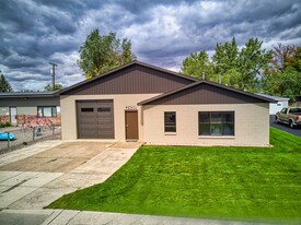 2430 Dixon Ave, Missoula MT - Entrepôt