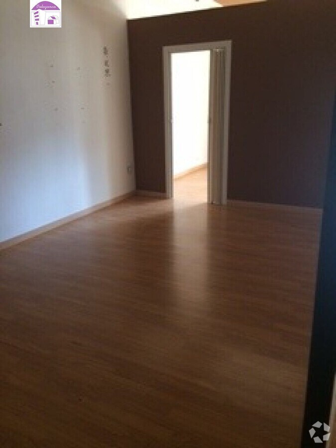 Parla, MAD 28981 - - - Interior Photo - Image 2 of 4