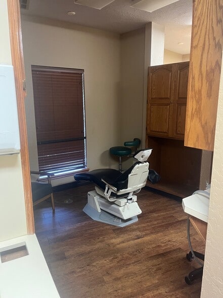 725 NW 67th St, Lawton, OK for lease - Interior Photo - Image 2 of 12