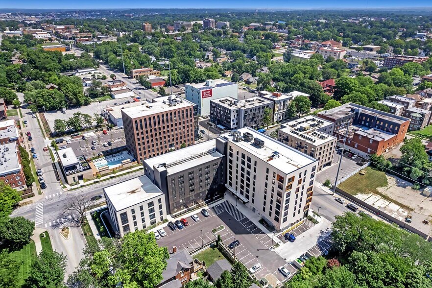 1020 E Armour Blvd, Kansas City, MO à louer - Photo du bâtiment - Image 2 de 2