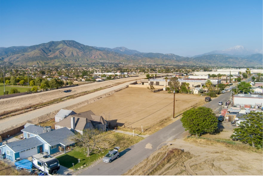 26970 Meines St, Highland, CA for sale - Building Photo - Image 1 of 7