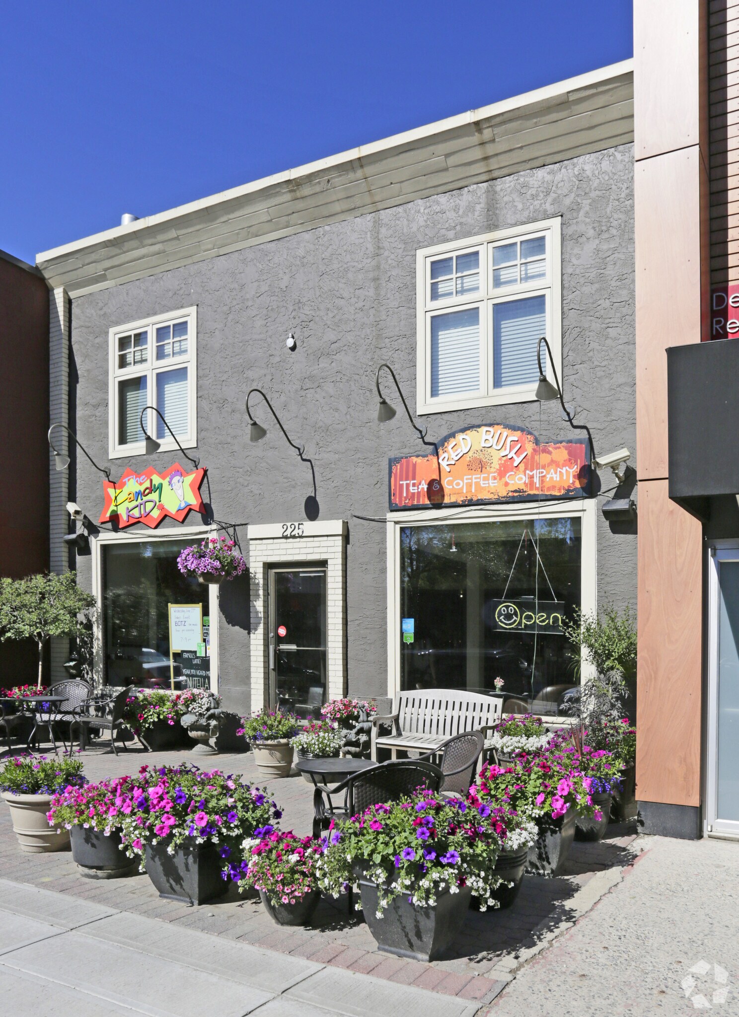 225 10th St NW, Calgary, AB for sale Building Photo- Image 1 of 1