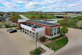 Plus de détails pour 960 W Paradise Dr, West Bend, WI - Commerce de détail à vendre