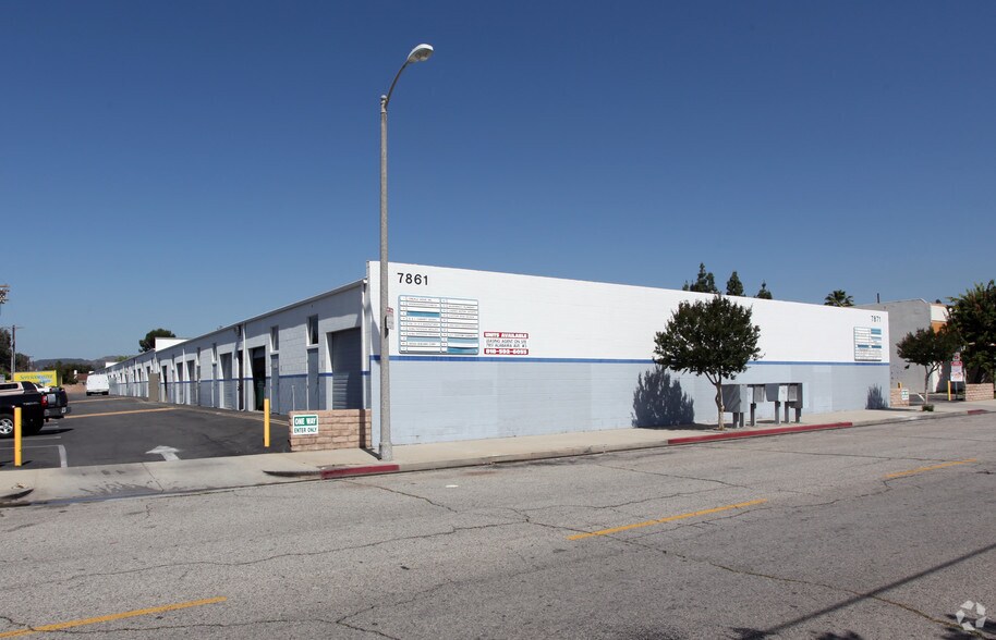7801-7811 Alabama Ave, Canoga Park, CA à louer - Photo principale - Image 2 de 11