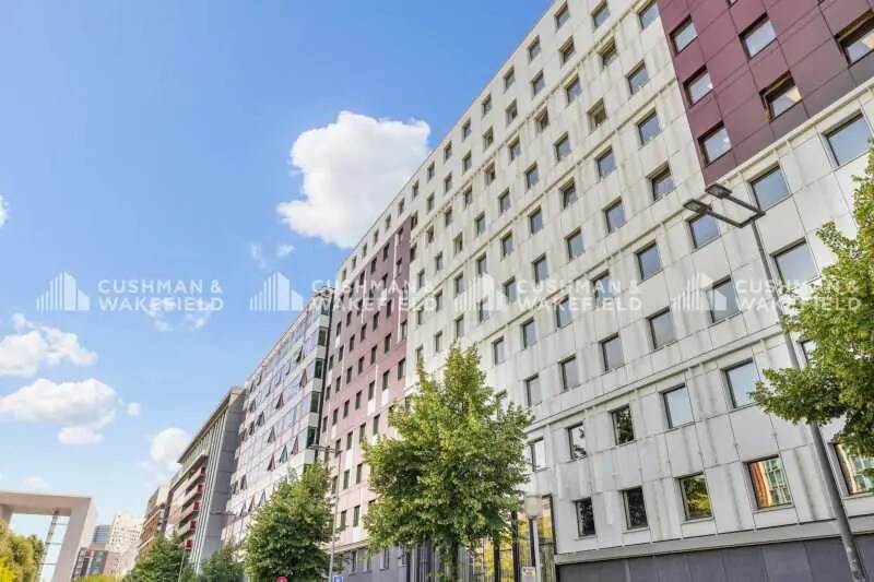 24 Boulevard De Pesaro, Nanterre à louer Photo du bâtiment- Image 1 de 17