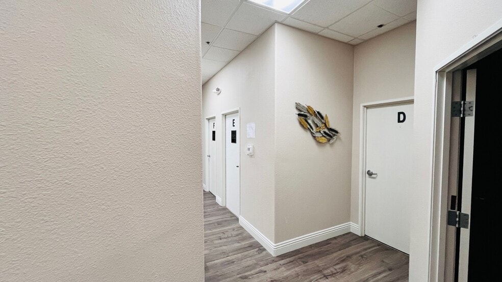 15447 Anacapa Rd, Victorville, CA for lease - Interior Photo - Image 3 of 28