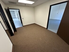 7505 Jurupa Ave, Riverside, CA à louer Photo intérieure- Image 1 de 6