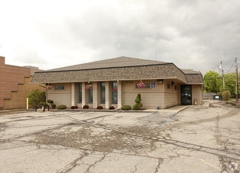 2739 E Grand River Ave, Howell, MI for sale - Primary Photo - Image 1 of 14