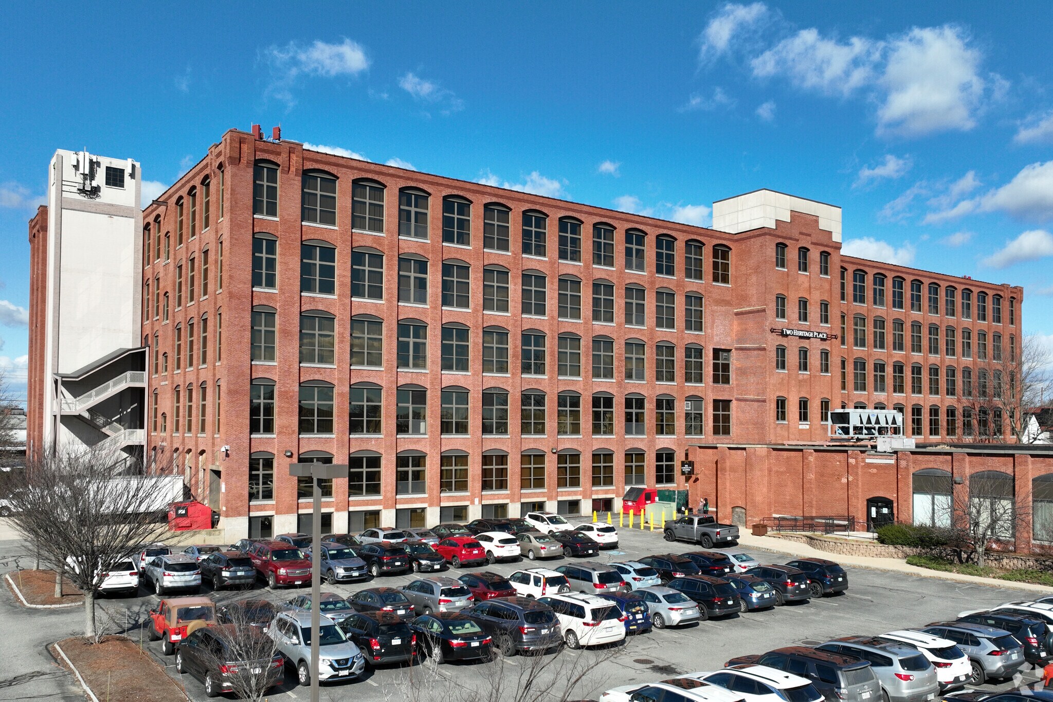 439 S Union St, Lawrence, MA à louer Photo principale- Image 1 de 5