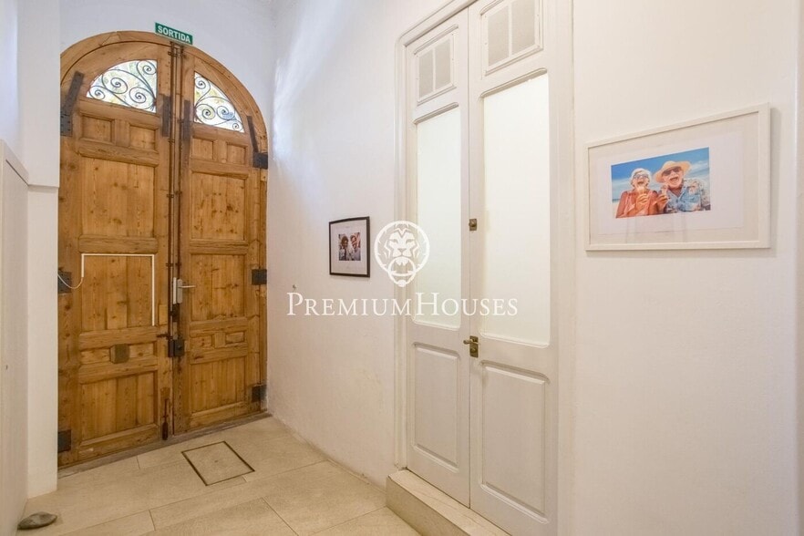 Multifamily in Canet de Mar, Barcelona for sale - Interior Photo - Image 2 of 39