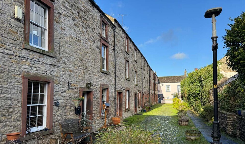 70A-70B Main St, Cockermouth à vendre - Photo du bâtiment - Image 3 de 13