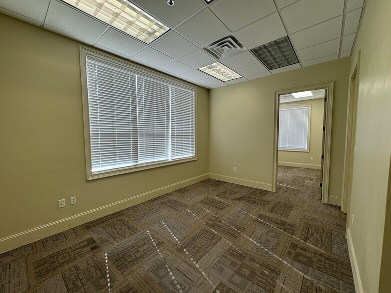 2446 Caffey St, Hernando, MS à louer - Photo du bâtiment - Image 3 de 6