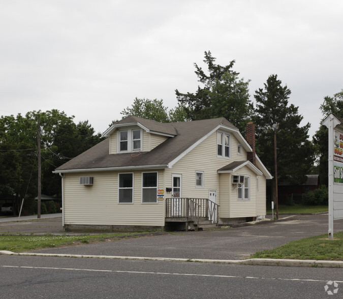 Hopewell Township Automotive  and Office portfolio of 2 properties for sale on LoopNet.ca - Building Photo - Image 2 of 2