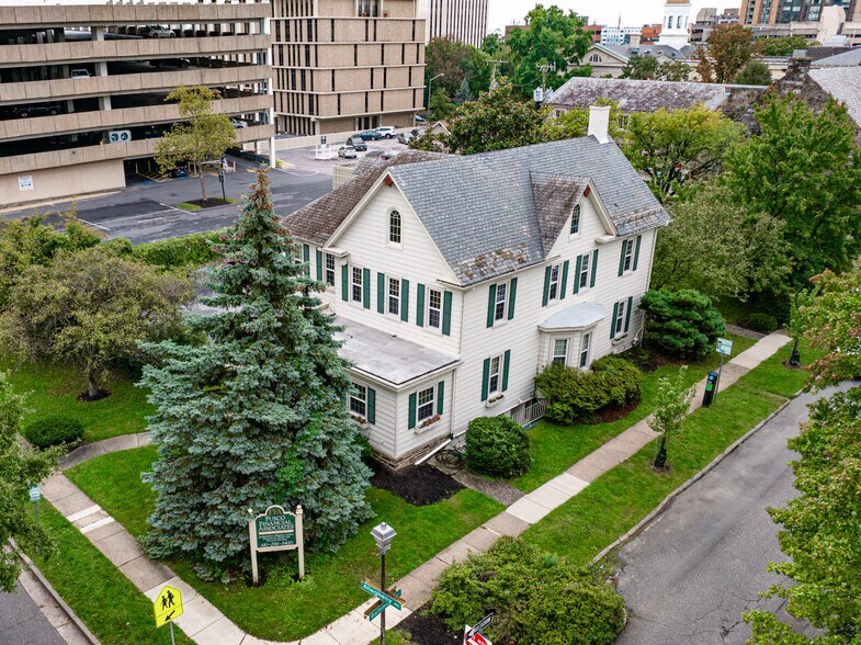 505 Baltimore Ave, Towson, MD à louer - Photo du bâtiment - Image 1 de 5
