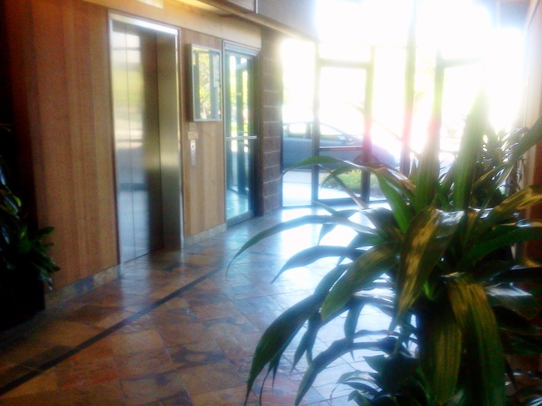 Downtown Santa Rosa, Santa Rosa, CA for lease - Lobby - Image 3 of 3