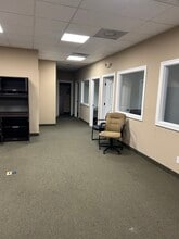 21 Princeton Pl, Orchard Park, NY for lease Interior Photo- Image 2 of 5