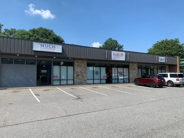 806 E Franklin Blvd, Gastonia, NC for lease - Building Photo - Image 2 of 13