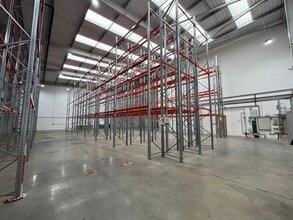 43 Western Rd, Bracknell for lease Interior Photo- Image 2 of 10