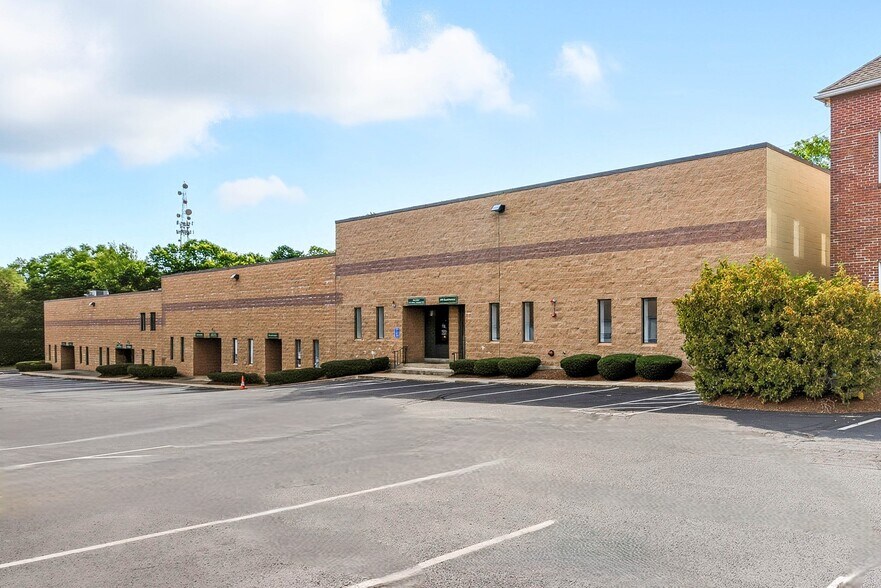 118 Long Pond Rd, Plymouth, MA à louer - Photo du bâtiment - Image 3 de 7