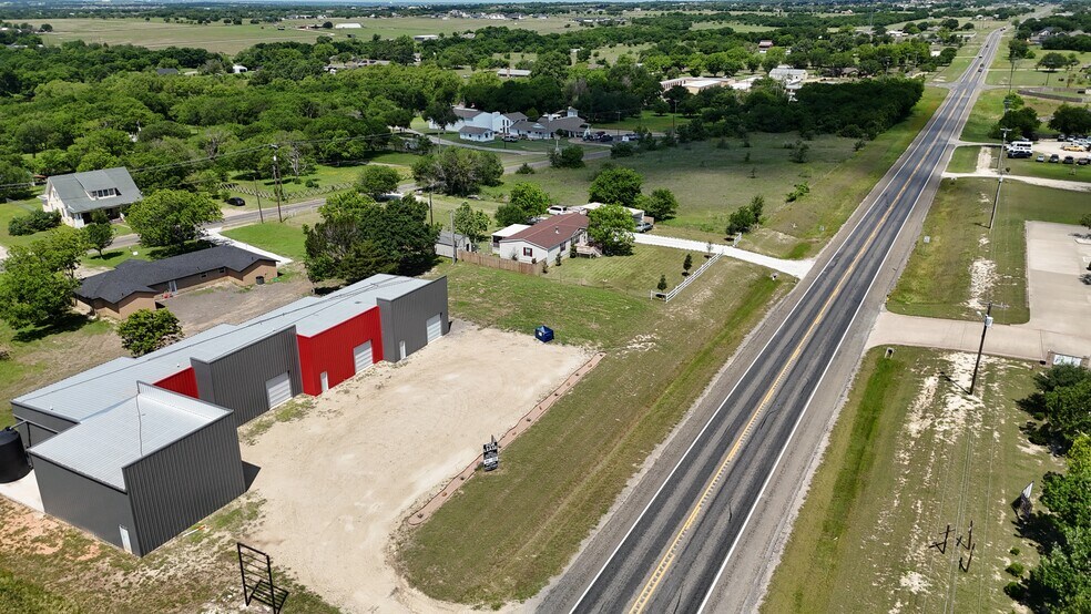 6854 Old Lorena Rd, Lorena, TX à vendre - Photo du bâtiment - Image 2 de 11