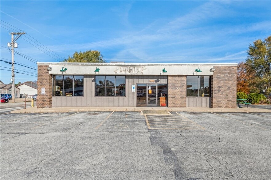 425 S Grand Ave E, Springfield, IL for lease - Building Photo - Image 2 of 6