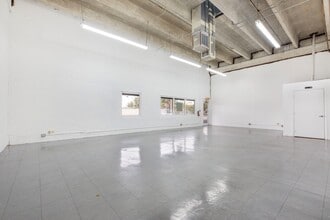 3501-3531 NW 19th St, Fort Lauderdale, FL à louer Photo intérieure- Image 2 de 3
