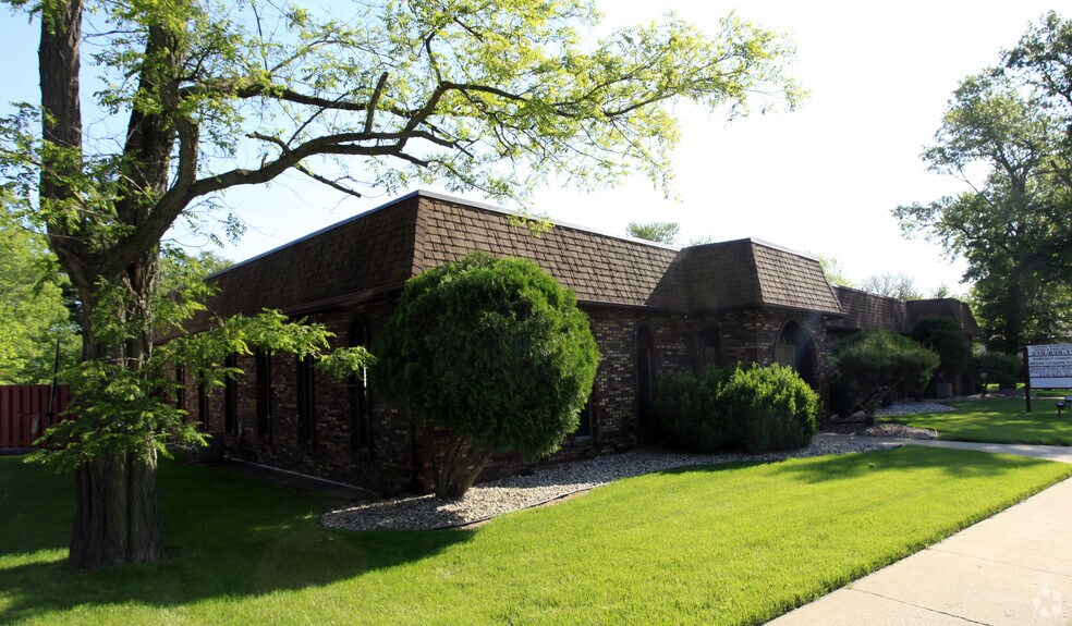 3445-3449 Ridge Rd, Highland, IN à vendre - Photo du bâtiment - Image 2 de 33