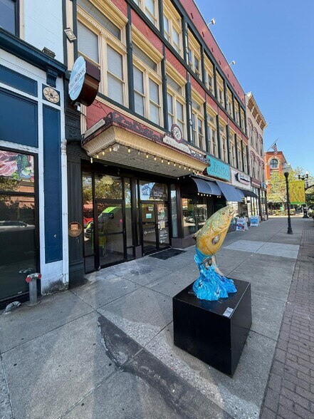 905-909 3rd Ave, Huntington, WV à louer - Photo du bâtiment - Image 2 de 4