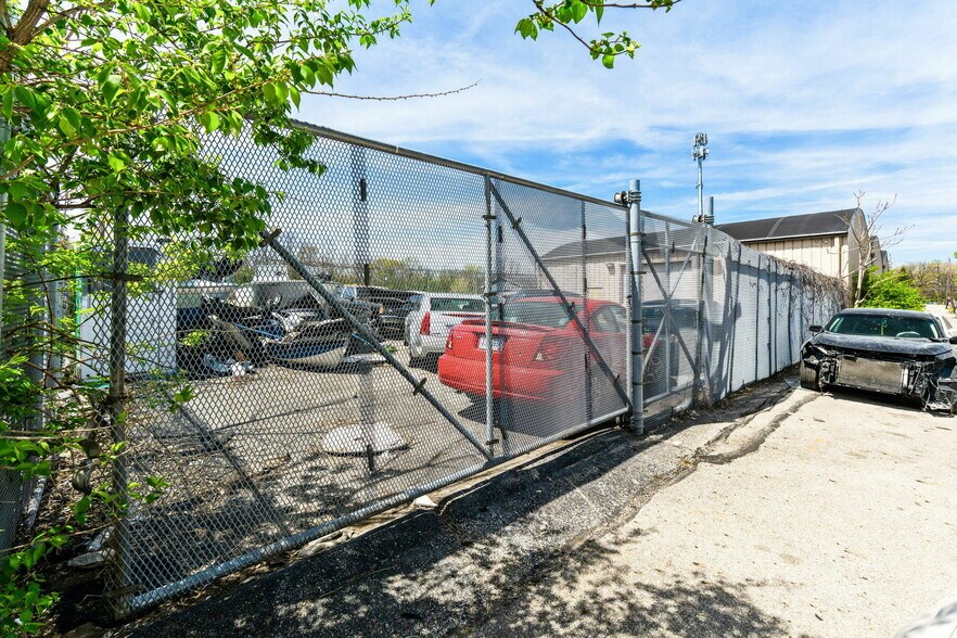 470 S Nelson Rd, Columbus, OH à louer - Photo du bâtiment - Image 3 de 12