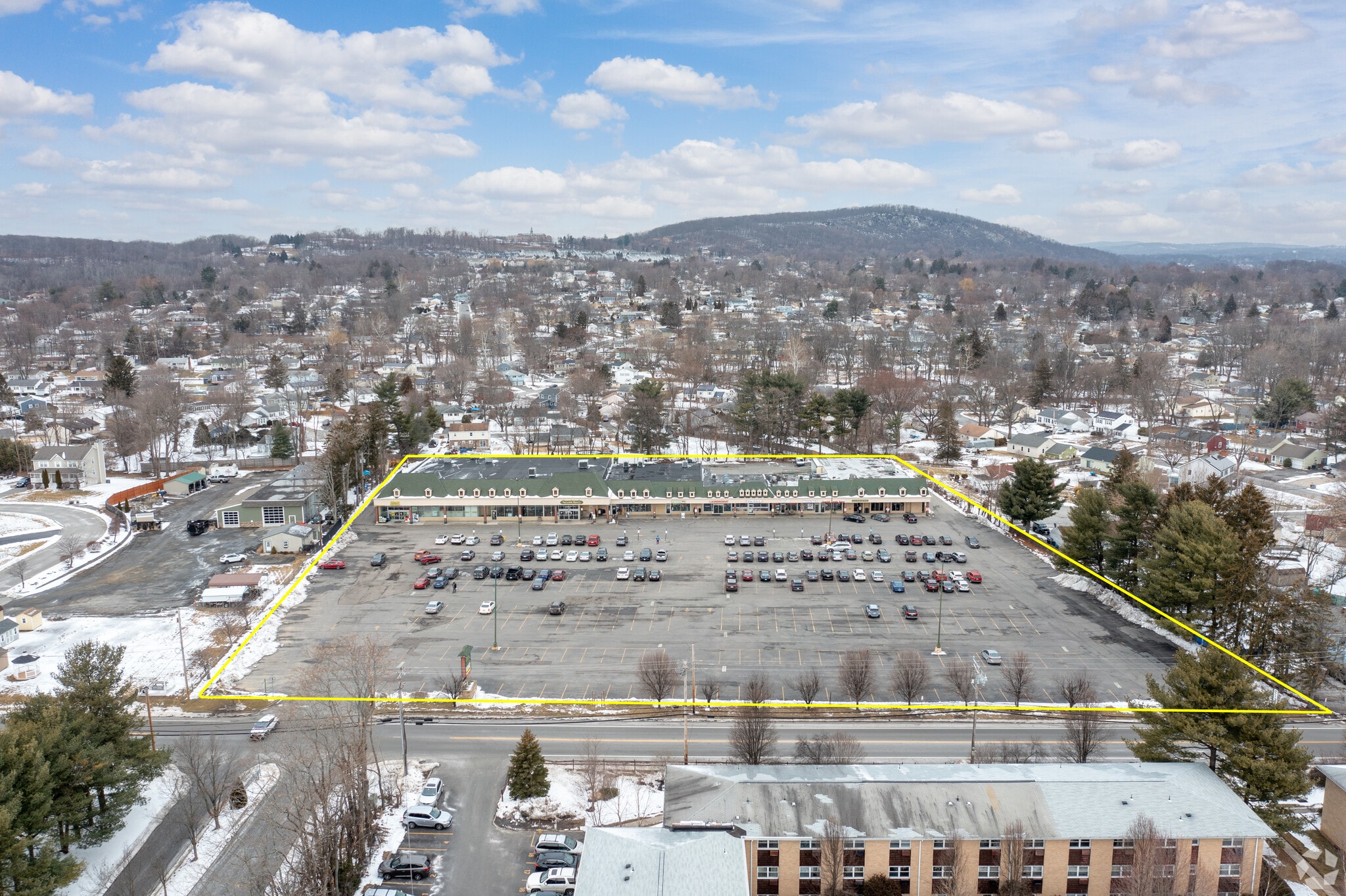 426-436 Blooming Grove Tpke, New Windsor Township, NY à louer Photo du bâtiment- Image 1 de 1