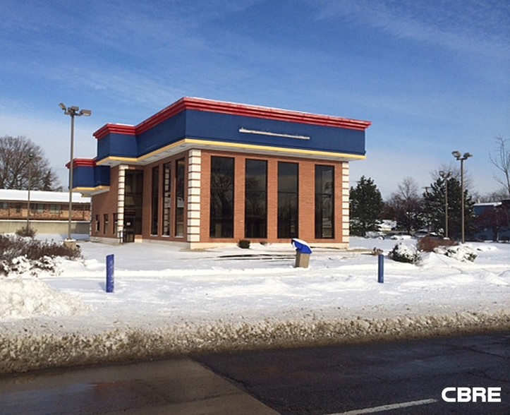 172 W 14 Mile Rd, Clawson, MI for sale - Building Photo - Image 1 of 1