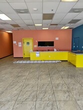 1514 S 77 Sunshine Strip, Harlingen, TX à louer Photo intérieure- Image 2 de 13