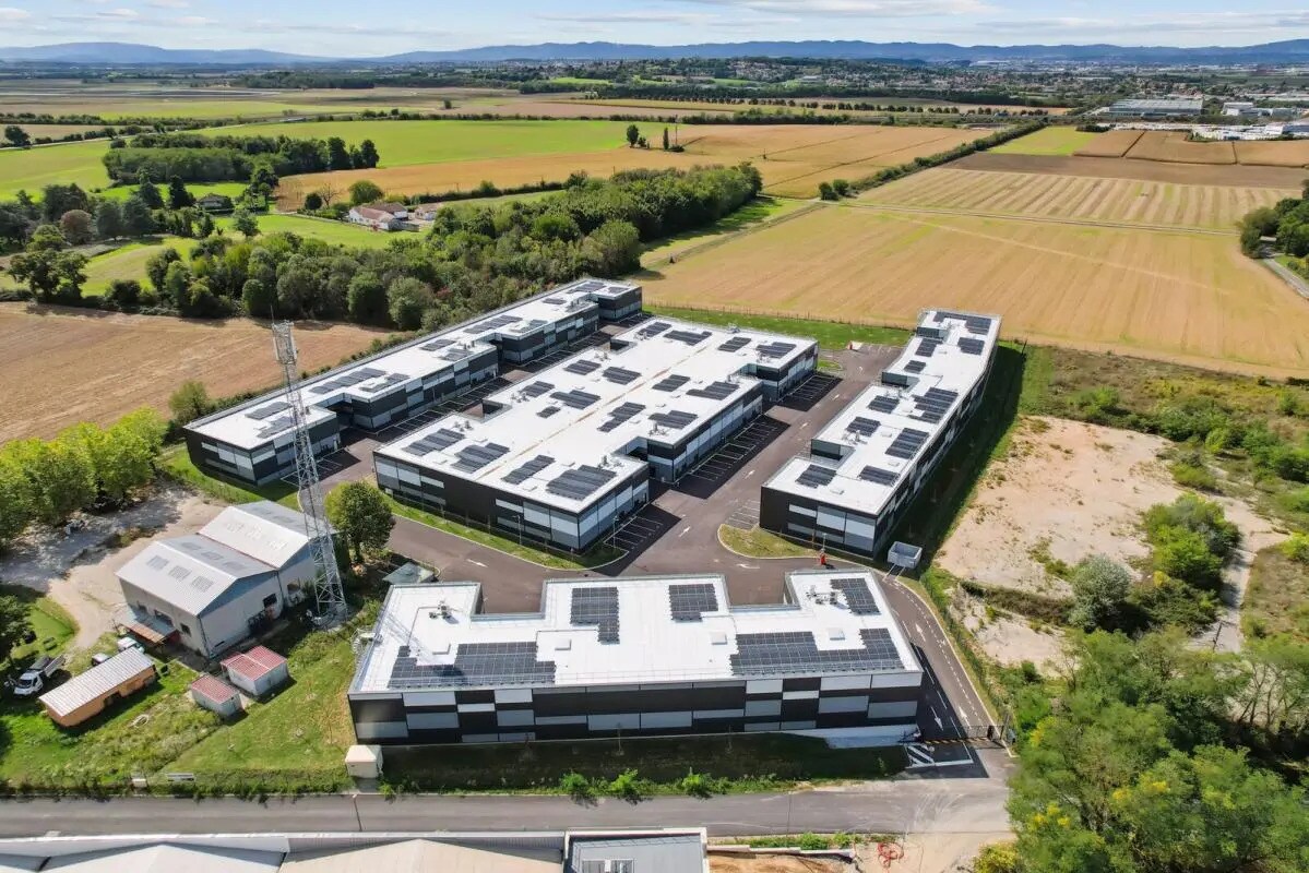 Flex in Janneyrias for lease Aerial- Image 1 of 9