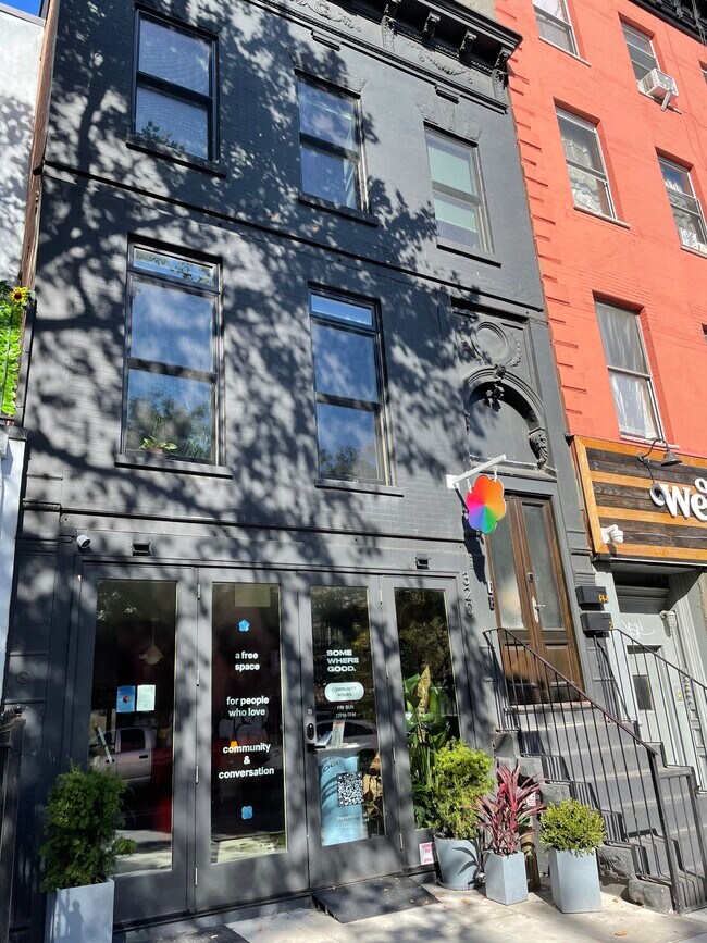 Plus de détails pour 320 Tompkins Ave, Brooklyn, NY - Multi-résidentiel à vendre