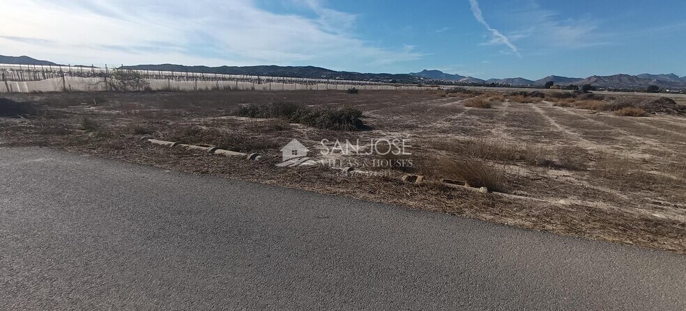 Land in Monforte del Cid, Alicante for sale - Primary Photo - Image 2 of 5