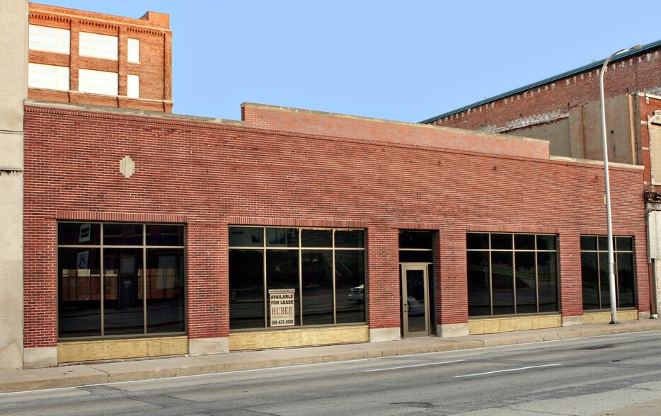 412 SW Washington St, Peoria, IL for lease - Primary Photo - Image 1 of 2