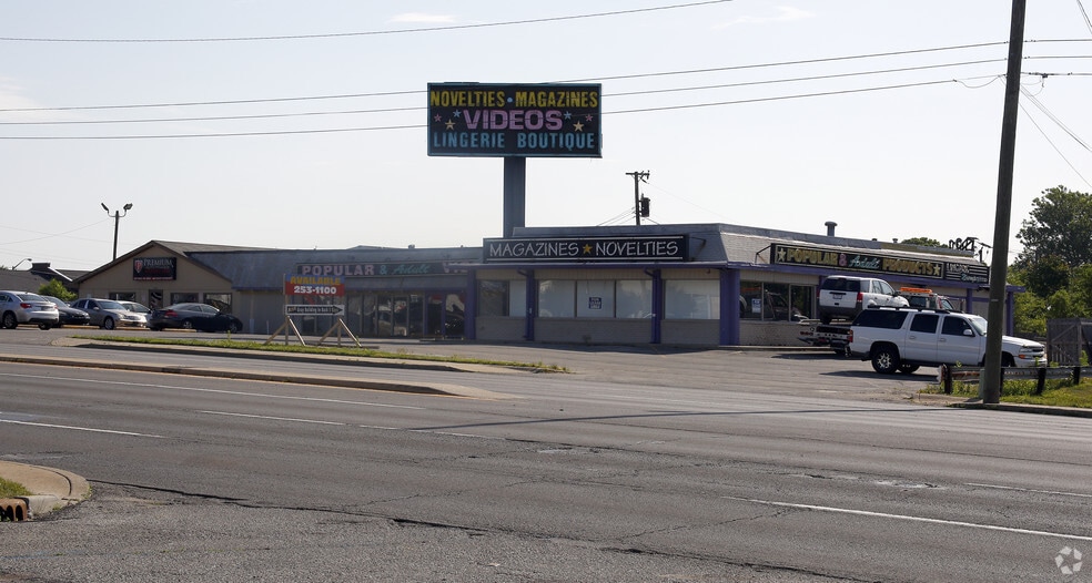 4501 N Keystone Ave, Indianapolis, IN à vendre - Photo du bâtiment - Image 2 de 8