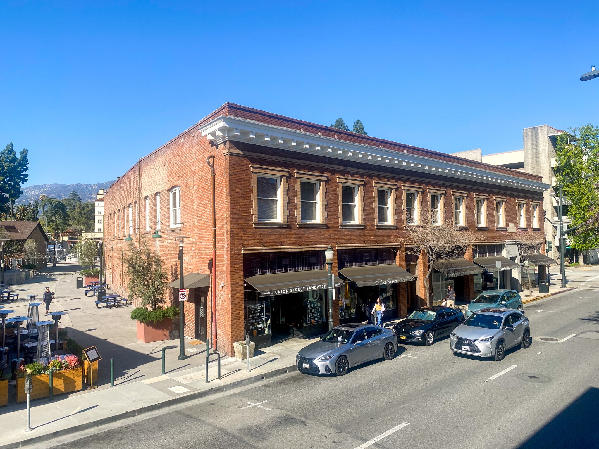 119-121 E Union St, Pasadena, CA for lease Building Photo- Image 1 of 7