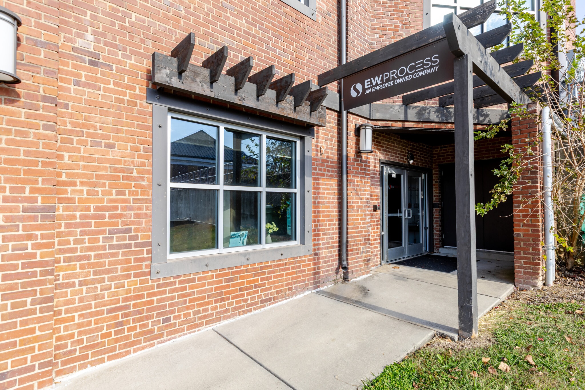 100 Main St, Fort Mill, SC for lease Interior Photo- Image 1 of 6