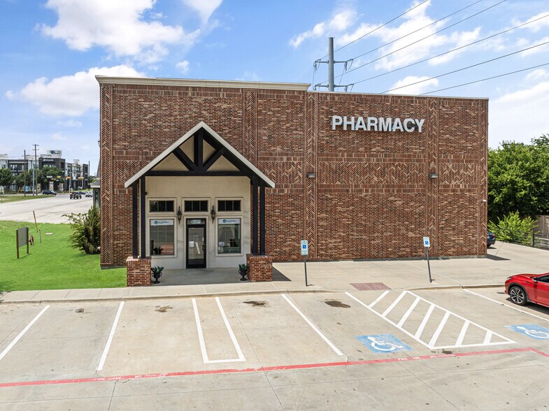 207 E Byron Nelson Blvd, Roanoke, TX à vendre - Photo du bâtiment - Image 3 de 21