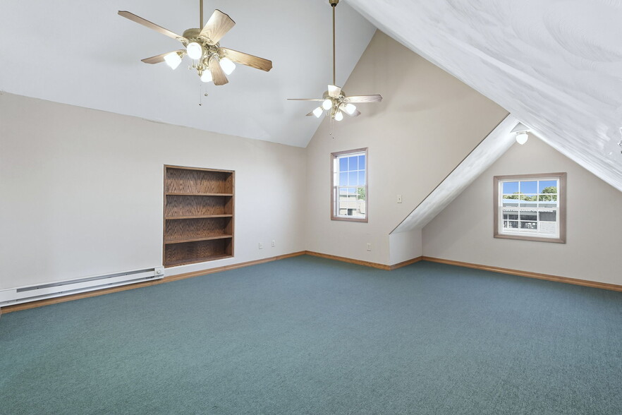 1804 E Center St, Warsaw, IN for sale - Building Photo - Image 2 of 38