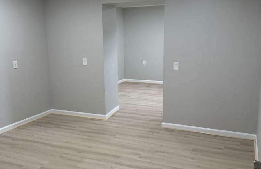 106 S Bickett Blvd, Louisburg, NC for lease - Interior Photo - Image 3 of 7