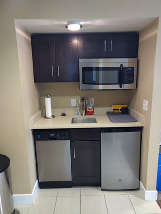 Plus de détails pour 6803 Whittier Ave, McLean, VA - Bureau à louer