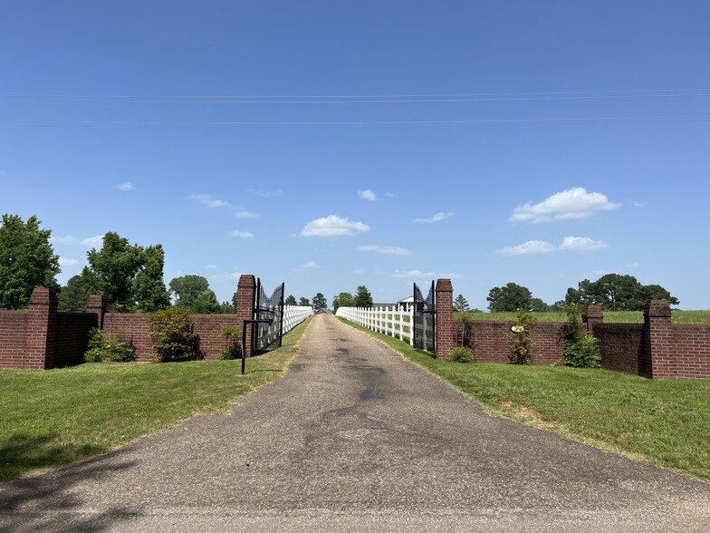 2900 Race Path Rd, Stantonville, TN à vendre - Photo principale - Image 1 de 1