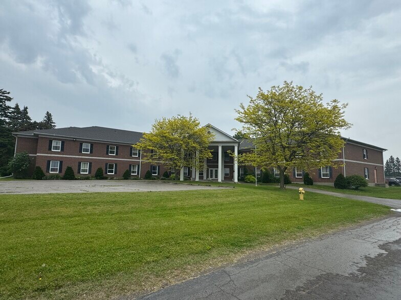 725 Gibralter St, Norfolk, ON à vendre - Photo du bâtiment - Image 2 de 182