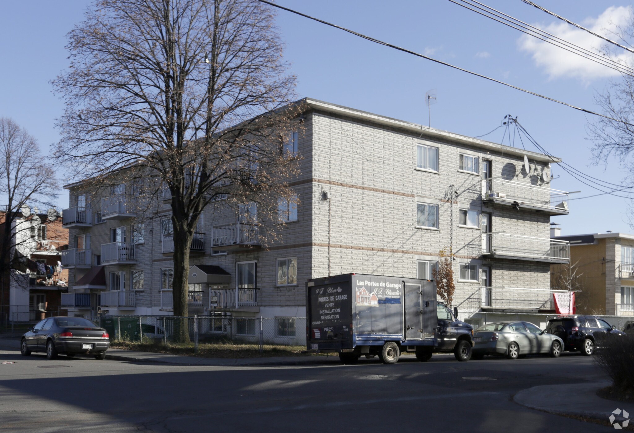 3606 Rue Sabrevois, Montréal, QC à vendre Photo principale- Image 1 de 1