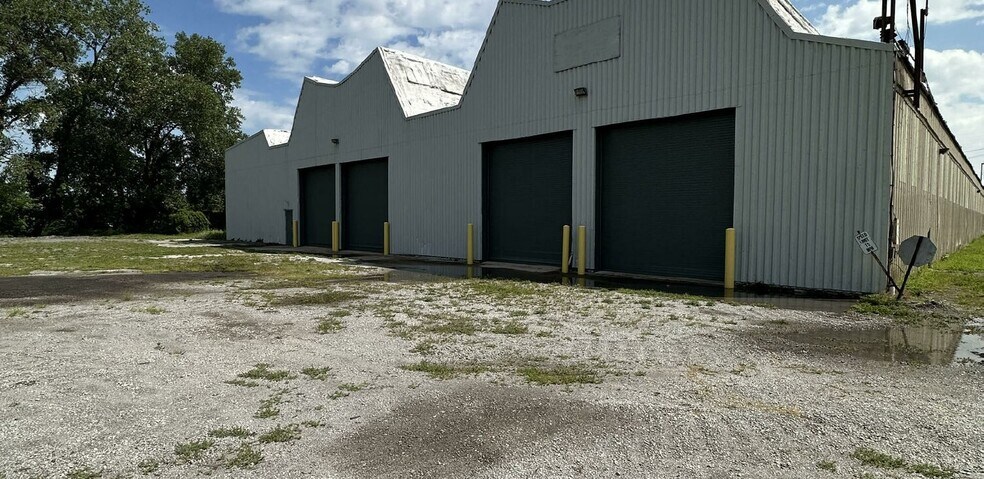 4505 Euclid Ave, East Chicago, IN à louer - Photo du bâtiment - Image 2 de 2