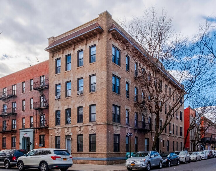 2156 Cortelyou Rd, Brooklyn, NY à vendre - Photo du bâtiment - Image 2 de 4